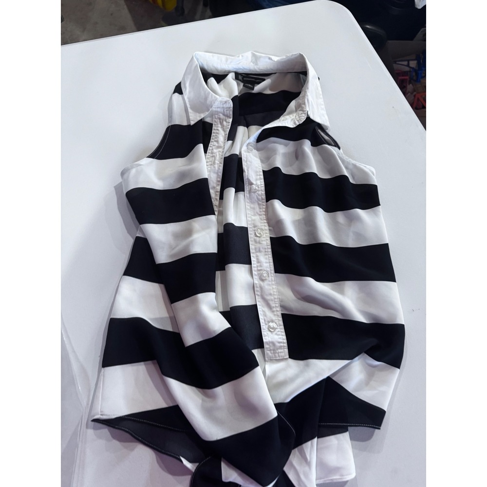 INC International Concepts Womens 8 Black White Striped Sleeveless Button Up Top